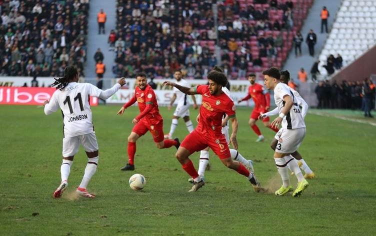 Amedspor li mala xwe bi pûanekê razî bû