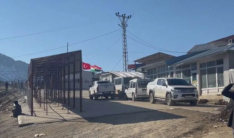 Piştî bihakirina pûlan çûn û hatina xelkê kêm bûye