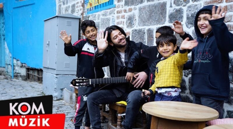 Erkan Yıldırımçakar - Xemla Biharê (Official Video © Kom Müzik)