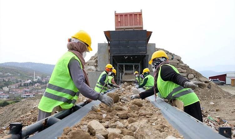 Li Hatay û Mereşê kavilên erdhejê ji hev tên...