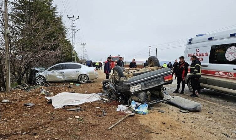 Li Mereşê qeza: 3 mirî û 3 birîndar