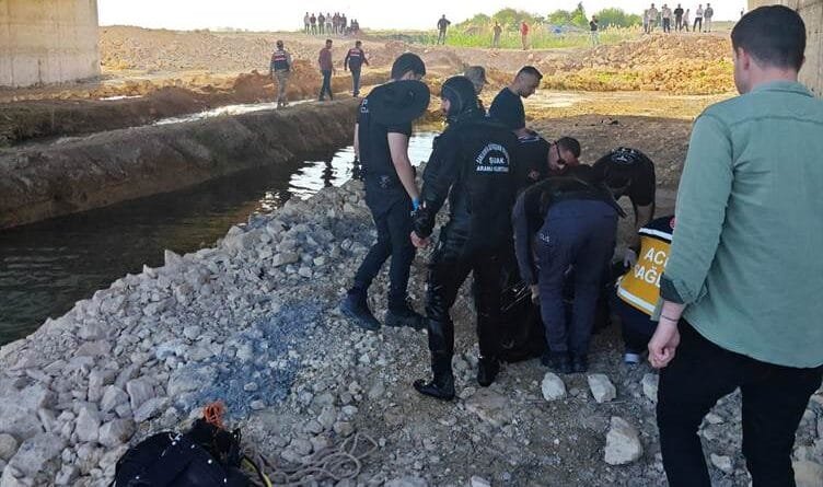 RIHA - Zarokekî ji rojavayê welêt di golê de...