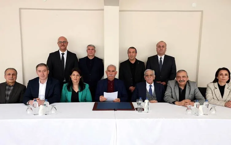 Heyeta DEM Partiyê ji Îmraliyê vegeriya