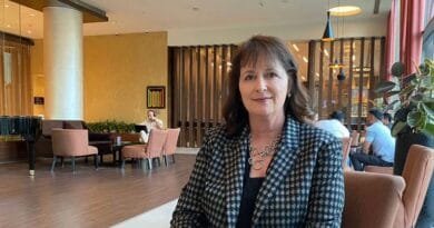 Nadine Maenza: Şam ji bo avakirina hevgirtina...