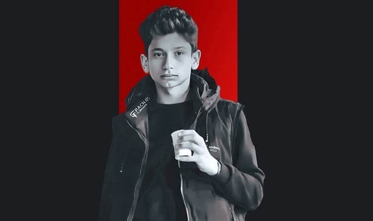 Ciwanê ku birûskê lê da mir: Laşê wî şewitî