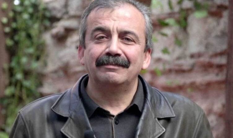 Bernameya cenaze ya Sirri Sureyya Onder diyar bû