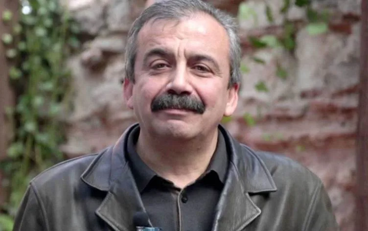 Bernameya cenaze ya Sirri Sureyya Onder diyar bû