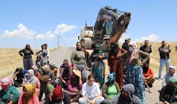 MÊRDÎN - Şêniyên gundê Zeytûnayê li dijî projeya...