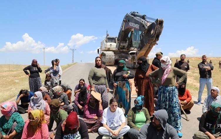 MÊRDÎN - Şêniyên gundê Zeytûnayê li dijî projeya...