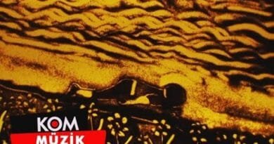 Gölgedekiler - Mülteci (Official Video © Kom Müzik)