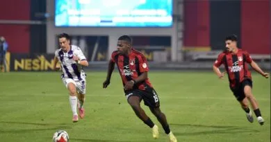 Vanspor li mala xwe bi puanekê razî bû