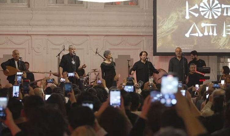 ALMANYA - Muzîka Koma Amed ji birînên Şingalê re...