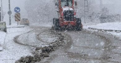 Li 8 parêzgehên Bakurê Kurdistanê berf dibare