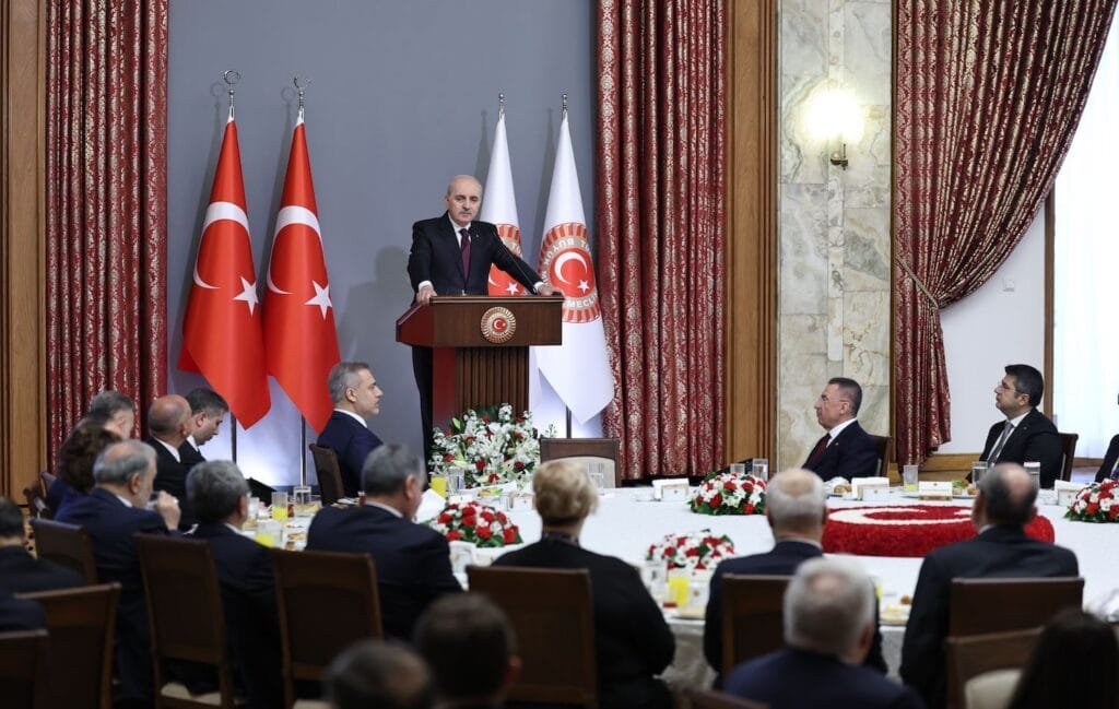 Kurtulmuş: Pêvajo gihişt qonaxeke krîtîk, rapor...