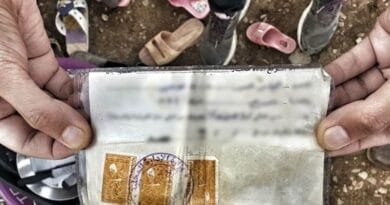 Jiyana 'Mektûm'an: Kurd li ser axa xwe bê nasname...