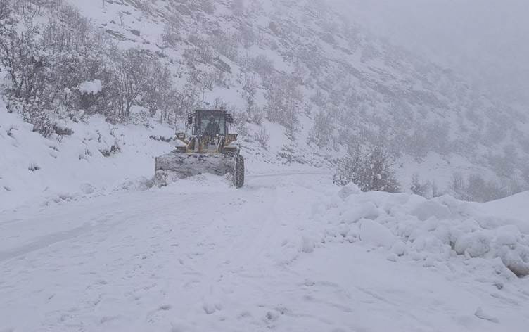 Li Bakurê Kurdistanê zivistan dijwar e: Rêyên bi...