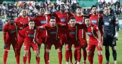 Amedspor bi ser neket, lîdertî çû