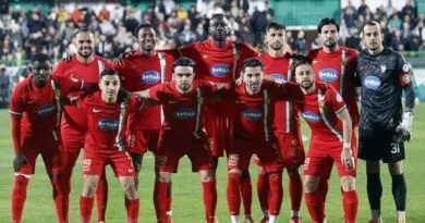 Amedspor bi ser neket, lîdertî çû