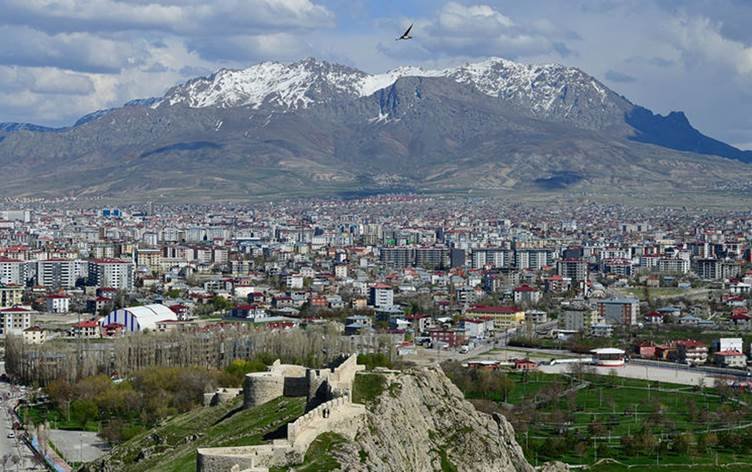 TUÎK: Di 5 salan de 308 hezar kesan ji Wanê koç...