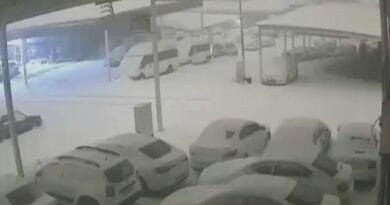 RIHA - Banê bazara otomobîlan hilweşiya û...