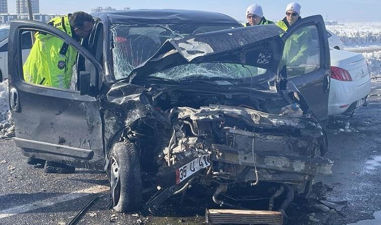 Li Amedê qezaya trafîkê: 12 kes birîndar bûn