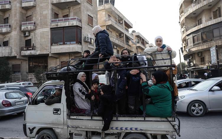 ENKS: Ciwanên ku vedigerin Efrînê tên girtin