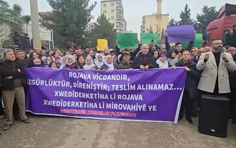 Li Qoserê bi hezaran kes ji bo Şêx Meqsûd û...