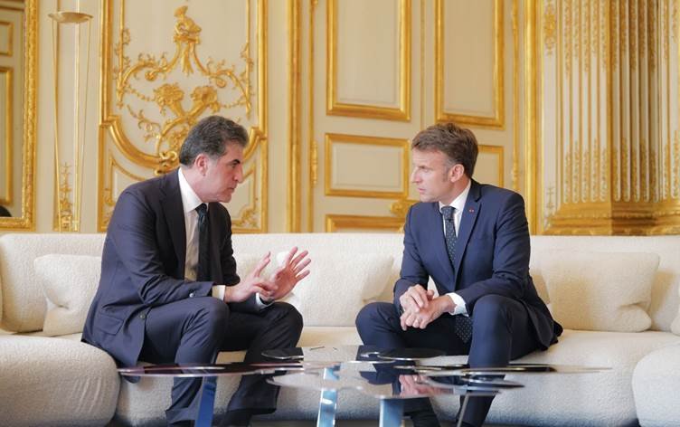 Nêçîrvan Barzanî û Macron axivîn: Divê mafên...