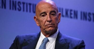 Tom Barrack li ser civîna xwe ya bi Mezlûm Ebdî...