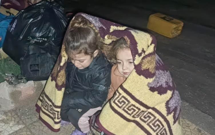 Heyva Sor a Kurd: Li Kobaniyê zarokekî din ji ber...