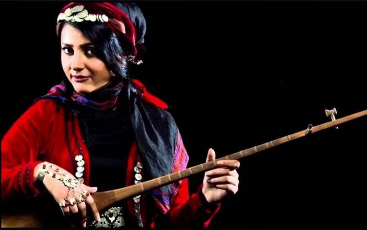 Hunermenda Kurd Yelda Ebasî li Meşhedê hat girtin