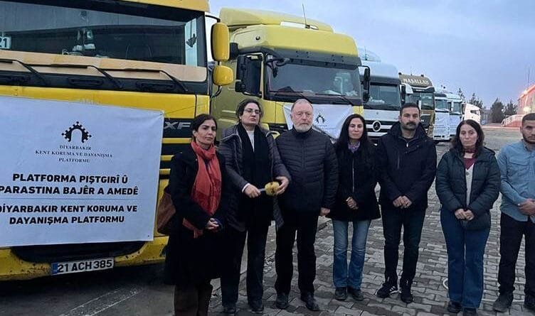 Nahêlin ku alîkarî derbasî Kobaniyê bibin: 'Divê...