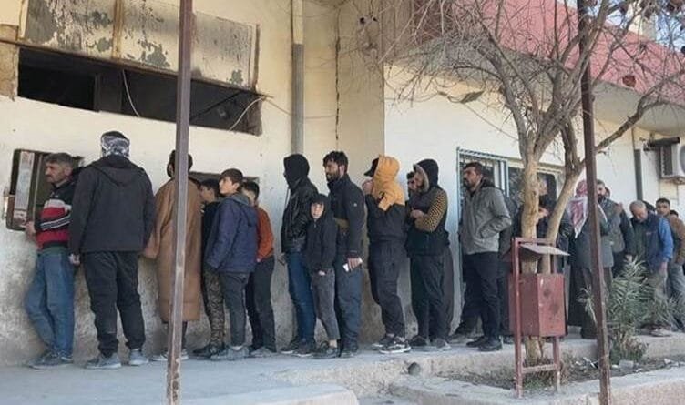 Kobanî di bin dorpêçê de ye û nan nemaye