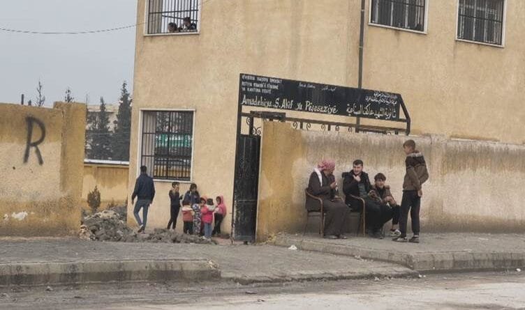 Li Kobaniyê 72 hezar xwendekar ji perwerdeyê...