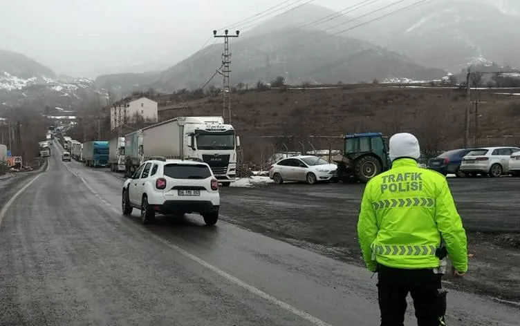 Li Erdexanê ji ber berfê rê li barhilgiran hat…