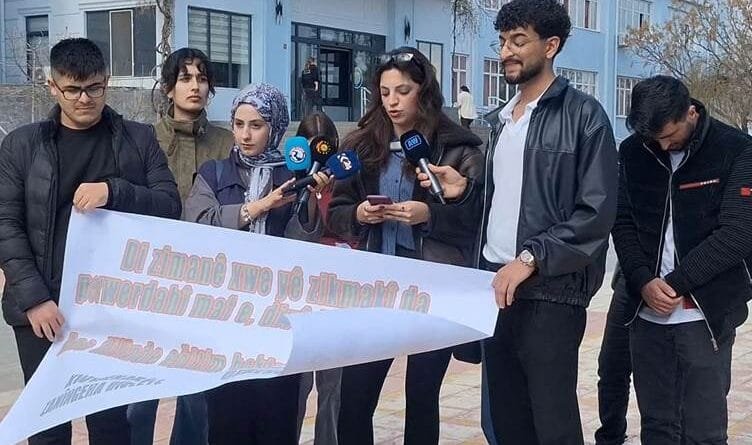 Xwendekarên Zanîngeha Dîcleyê: Divê statuya Kurdî...