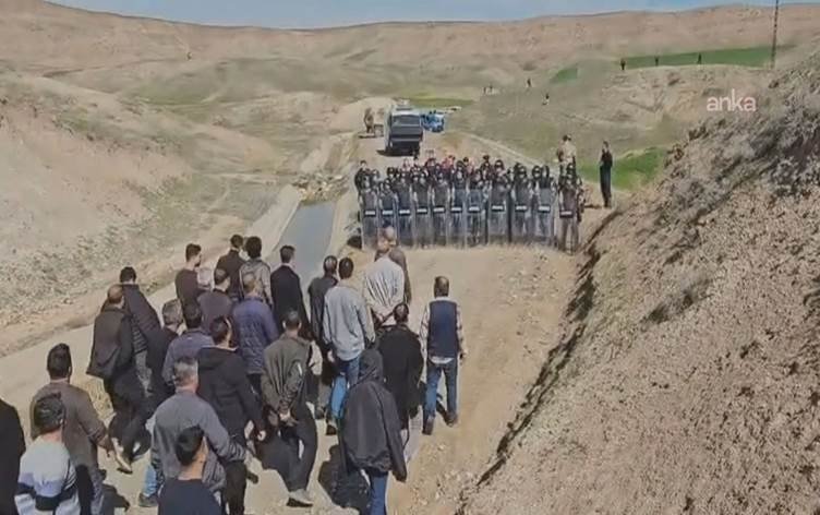 Li Amedê gundî li dijî santrala enerjiya rojê...