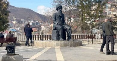 'Zêr û xanî dixwazin': Ciwan ji Dêrsimê koç...