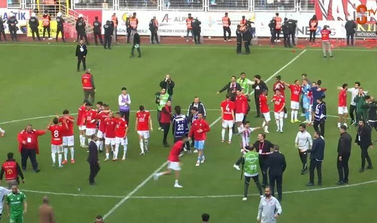 Batman Petrolsporê pişta Muglasporê anî xwarê û...