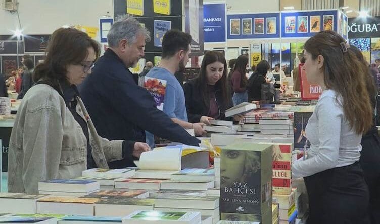 Pêşangeha Pirtûkan a Enqereyê: Weşanxaneyên Kurdî...