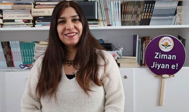 Leyla Çakir: Piştî ku ji mamostetiya Tirkî hat...