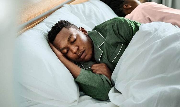 Hişyariya bijîşkan: Ji bo tenduristiya çavên xwe balîfên nizm bi kar bînin