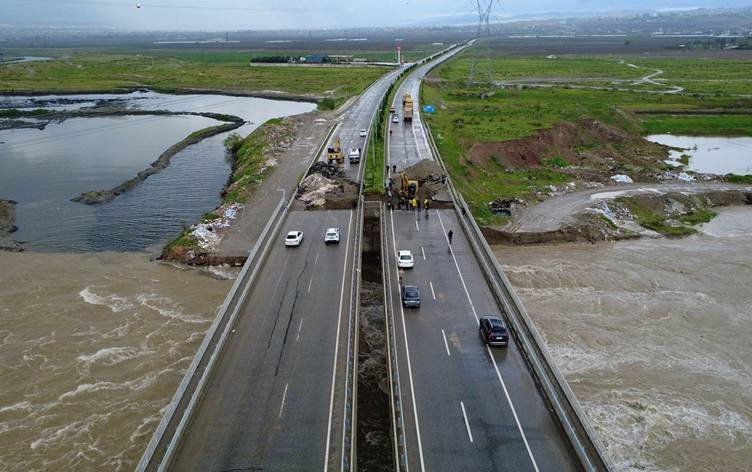 Pira Çemê Êlihê herifî û rê hat girtin