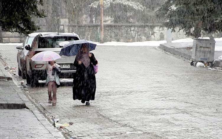 Li Bakurê Kurdistanê berf û baran didome