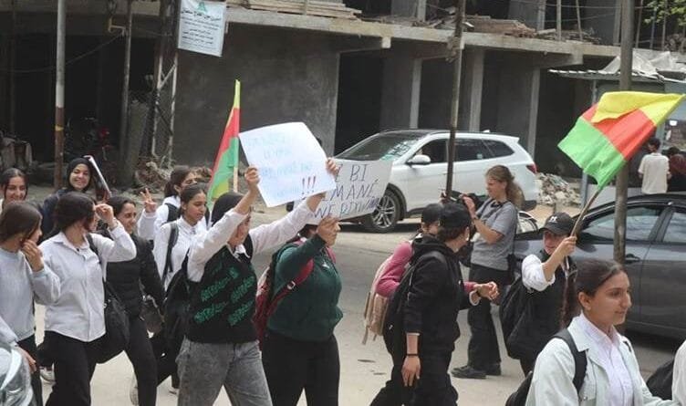 Li Rojavayê Kurdistanê xelk li dijî biryara...