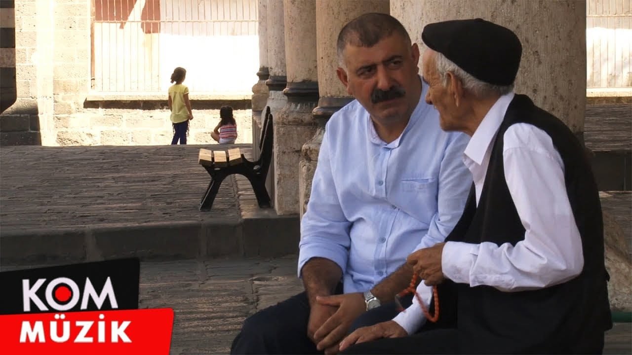 Seyîdxanê Boyaxcî û Farqîn – Kura Çayê [Official Video © Kom Müzik]