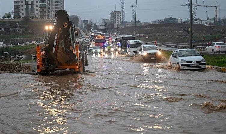 Li 5 bajarên Bakurê Kurdistanê hişyariya barana...