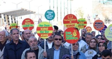 Li Wanê daxwaza statuya zimanê Kurdî hat kirin