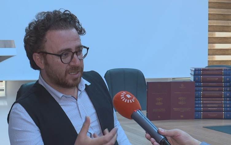 Zanîngeha Artukluyê arşîva Kurdî ya Aleksandre...