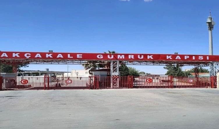 Deriyê sînorî yê di navbera Riha û Girê Spî de tê...